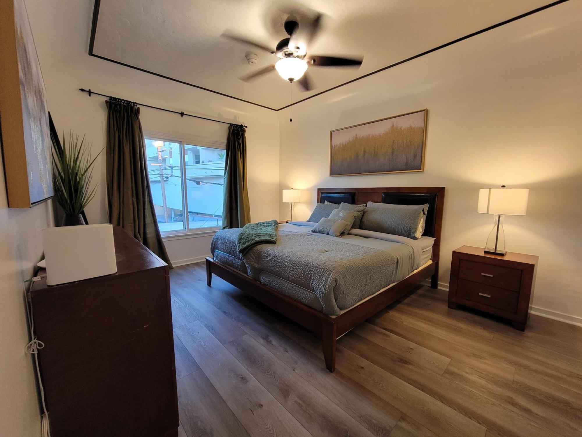 3 Bedroom Story Near Pico Blvd Los Angeles
