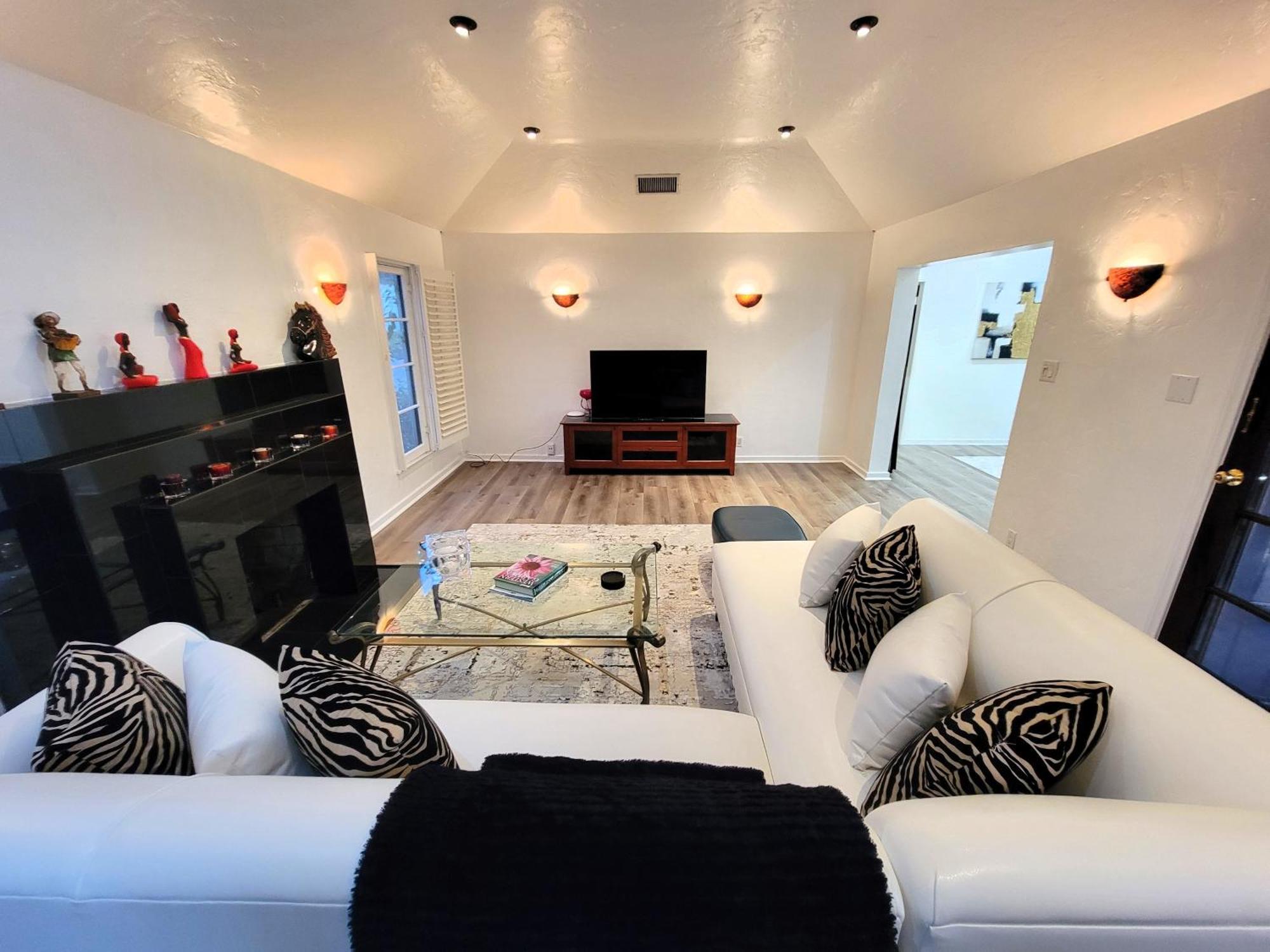 3 Bedroom Story Near Pico Blvd Los Angeles